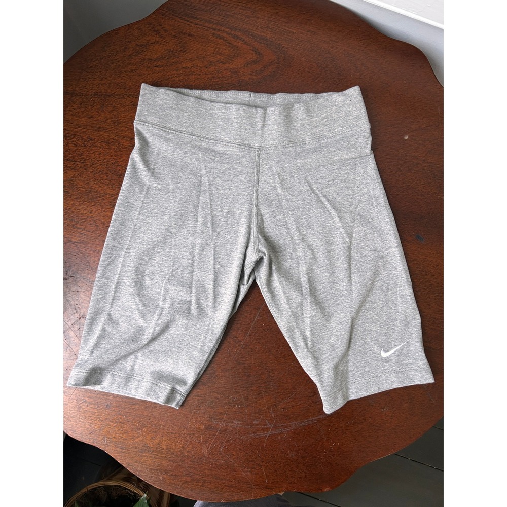 Nike Sportswear Essential Women Grey Bike Shorts Heathered Grey Size S Small